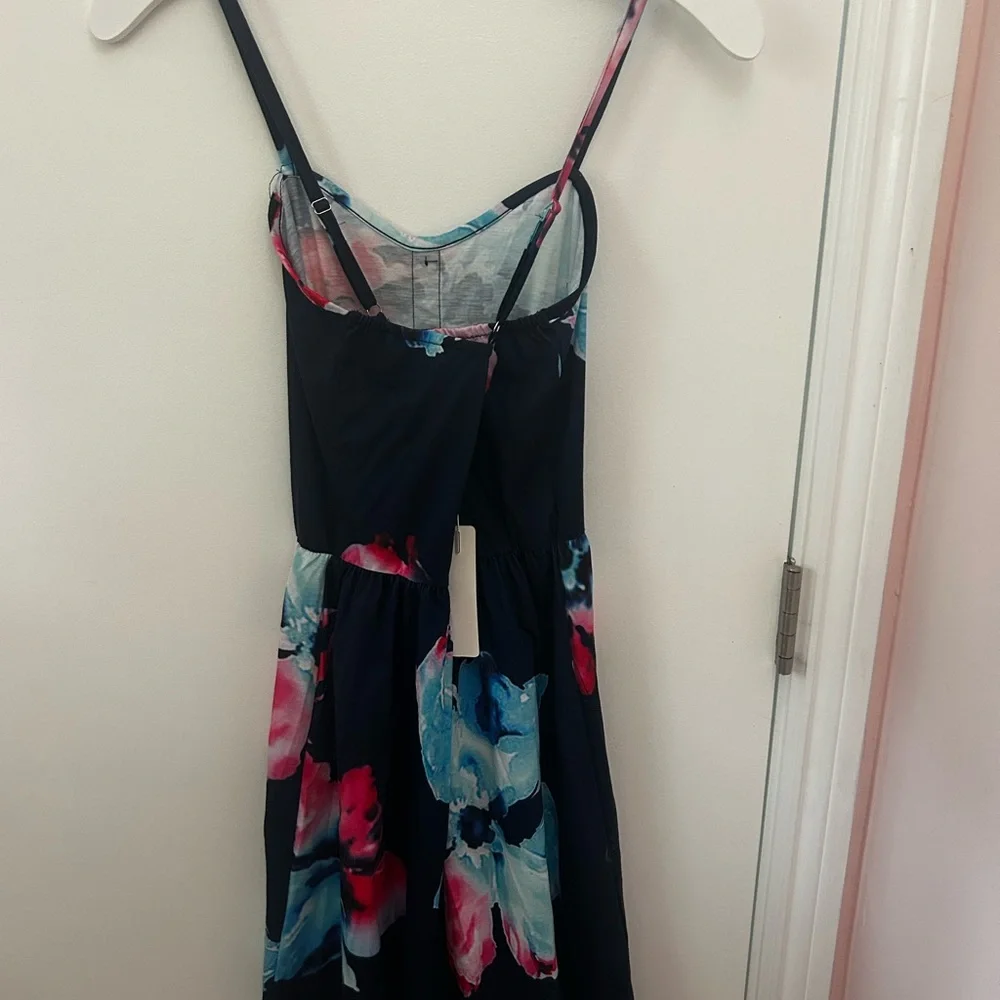 Floral Sleeveless Dress - Picture 2 of 4